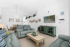 Upstay - Family Home w Private Pool and Games