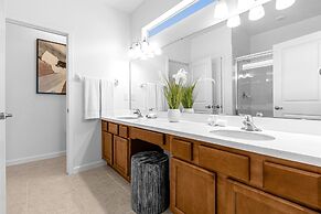 Upstay - Mansion w Kids Theme Rooms Pool Cinema