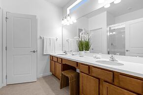 Upstay - Mansion w Kids Theme Rooms Pool Cinema