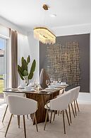 Upstay - Mansion w Kids Theme Rooms Pool Cinema