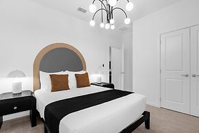 Upstay - Mansion w Kids Theme Rooms Pool Cinema