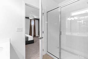 Upstay - Mansion w Kids Theme Rooms Pool Cinema