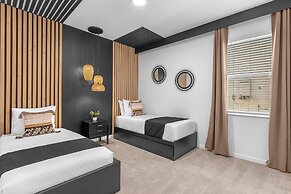 Upstay - Mansion w Kids Theme Rooms Pool Cinema