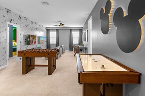 Upstay - Mansion w Kids Theme Rooms Pool Cinema