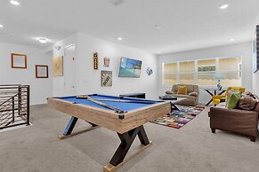 Upstay - Gator Getaway w Pool Hot Tub Theme Rooms