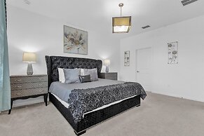 Upstay - Gator Getaway w Pool Hot Tub Theme Rooms