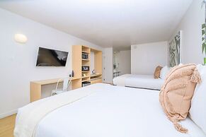 Upstay - Spacious Suite for 4 w Pool Near Disney