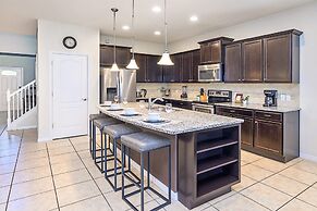 Spacious 8BR Home for Large Group - Pool Games