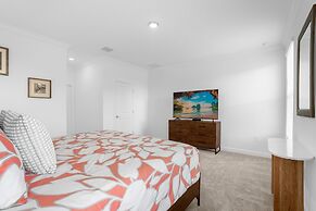 Upstay - NEW Build at Championsgate With Pool Spa