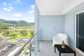 Upstay - Brand New Condo w Pool - 5 Mins to Beach