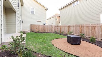 Upstay - 2-home Complex in Govalle for 18ppl