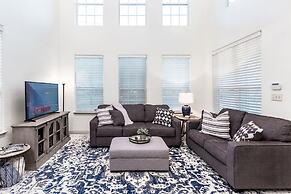 Upstay - 2-home Complex in Govalle for 18ppl