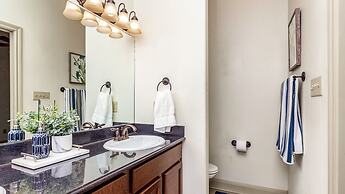 Upstay - 2-home Complex in Govalle for 18ppl