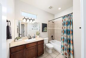 Upstay - 2-home Complex in Govalle for 18ppl