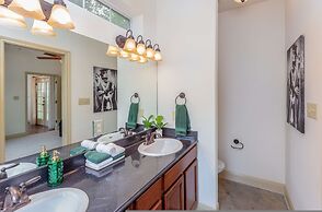 Upstay - 2-home Complex in Govalle for 18ppl