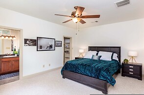 Upstay - 2-home Complex in Govalle for 18ppl