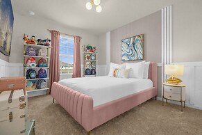 Upstay - Disney Movie Mansion at Windsor Island