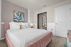 Upstay - Disney Movie Mansion at Windsor Island