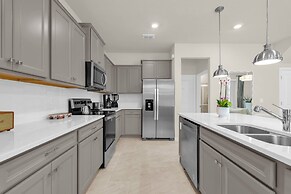 Upstay - Disney Movie Mansion at Windsor Island