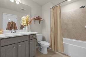 Upstay - Disney Movie Mansion at Windsor Island