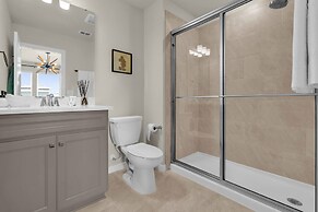 Upstay - Disney Movie Mansion at Windsor Island