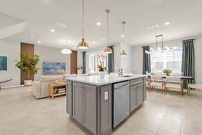 Upstay - Disney Movie Mansion at Windsor Island