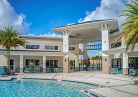 Upstay - 32 Guest Home - Pool Hot Tub and Games