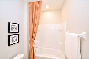 Upstay - 32 Guest Home - Pool Hot Tub and Games