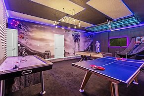 Upstay - 32 Guest Home - Pool Hot Tub and Games