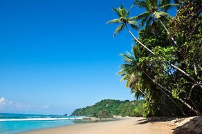 Upstay - Brand New Condo in Jaco 5mins to Beach