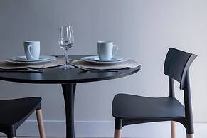 Spacious Studio Apartment Near Botanical Gardens