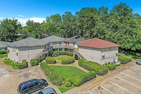 Spacious Studio Apartment Near Botanical Gardens