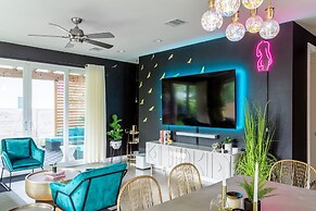 Insta-worthy Two House Corner Compound