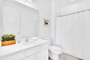 Upstay - Patio Paradise w Pool-spa-games-tikibar