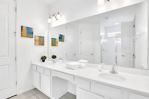 Upstay - Patio Paradise w Pool-spa-games-tikibar