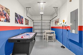 Upstay - New Build - Resort Home w Pool Hot Tub