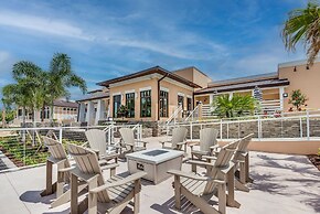 Upstay - New Build - Resort Home w Pool Hot Tub