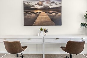 Upstay - New Build - Resort Home w Pool Hot Tub