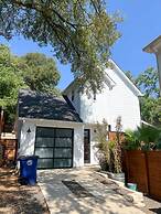 Upstay - Eastside Home w Patio BBQ - Mins to DT