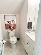 Upstay - Eastside Home w Patio BBQ - Mins to DT