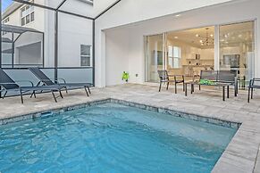 Upstay - Modern Family Townhome With Pool