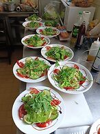 Hotel &Restaurant Time-Out