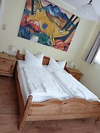 Hotel &Restaurant Time-Out