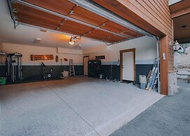 The Elevator House Sleeps 10!