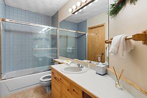 East Bay Condos #111 By Summit County Mountain Retreats