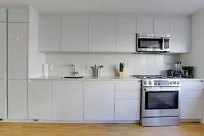 Modern Apartment Near D.C. Landmarks