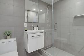 Modern Apartment Near D.C. Landmarks