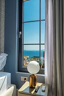 The Collector hotel boutique