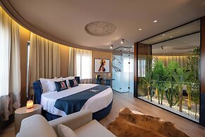 The Collector hotel boutique