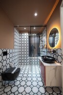 The Collector hotel boutique